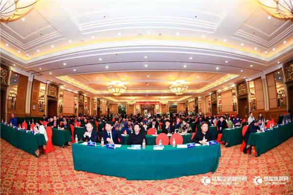 齊掘暖通市場 共贏冷暖商機(jī) 沐威電器亮相慧聰品
